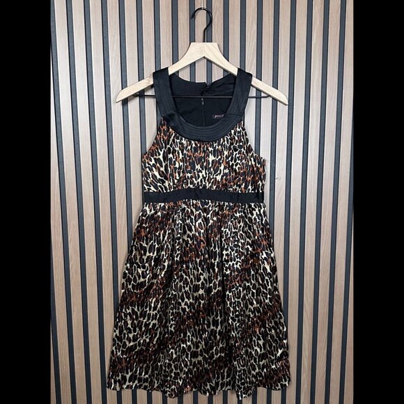 Betsey Johnson Dress 0 / XS Shift Leopard Print Art Square Scarf 100% Silk - Picture 3 of 11